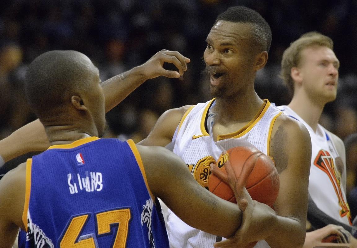 2011年NBA季后赛：灰熊逆袭马刺系列赛关键对决纪实(图3)